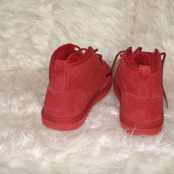 Red Men's SIZE 11 SHOES By UGG Fuzzy Inside BOUGHT NOT WORN - Picture 3 of 6